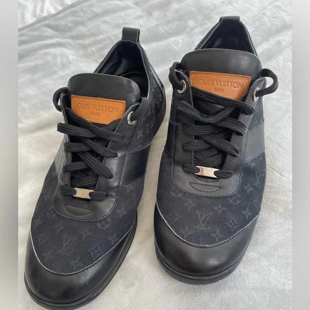 Louis Vuitton authentic Men’s shoes-lowest price available! Size 9 Men’s (8 EU) - Picture 4 of 16